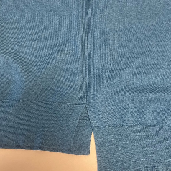 Loft By Ann Taylor Woman’s Size M Blue Sleeveless Sweater She’ll - Picture 5 of 5